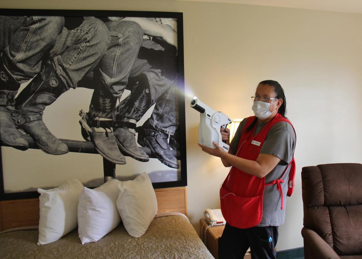 Homestead Inn And Suites Hardin Екстериор снимка