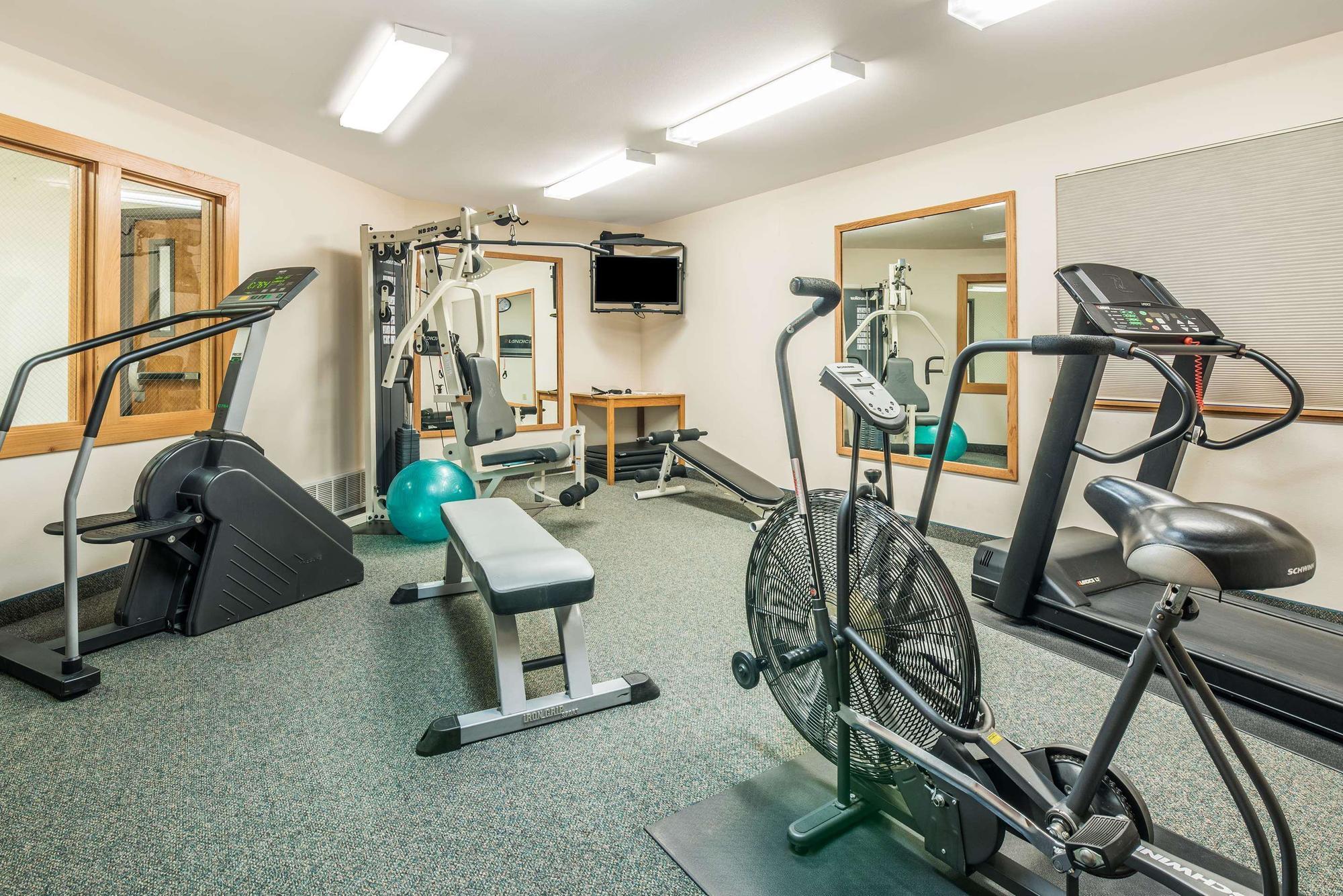 Homestead Inn And Suites Hardin Екстериор снимка