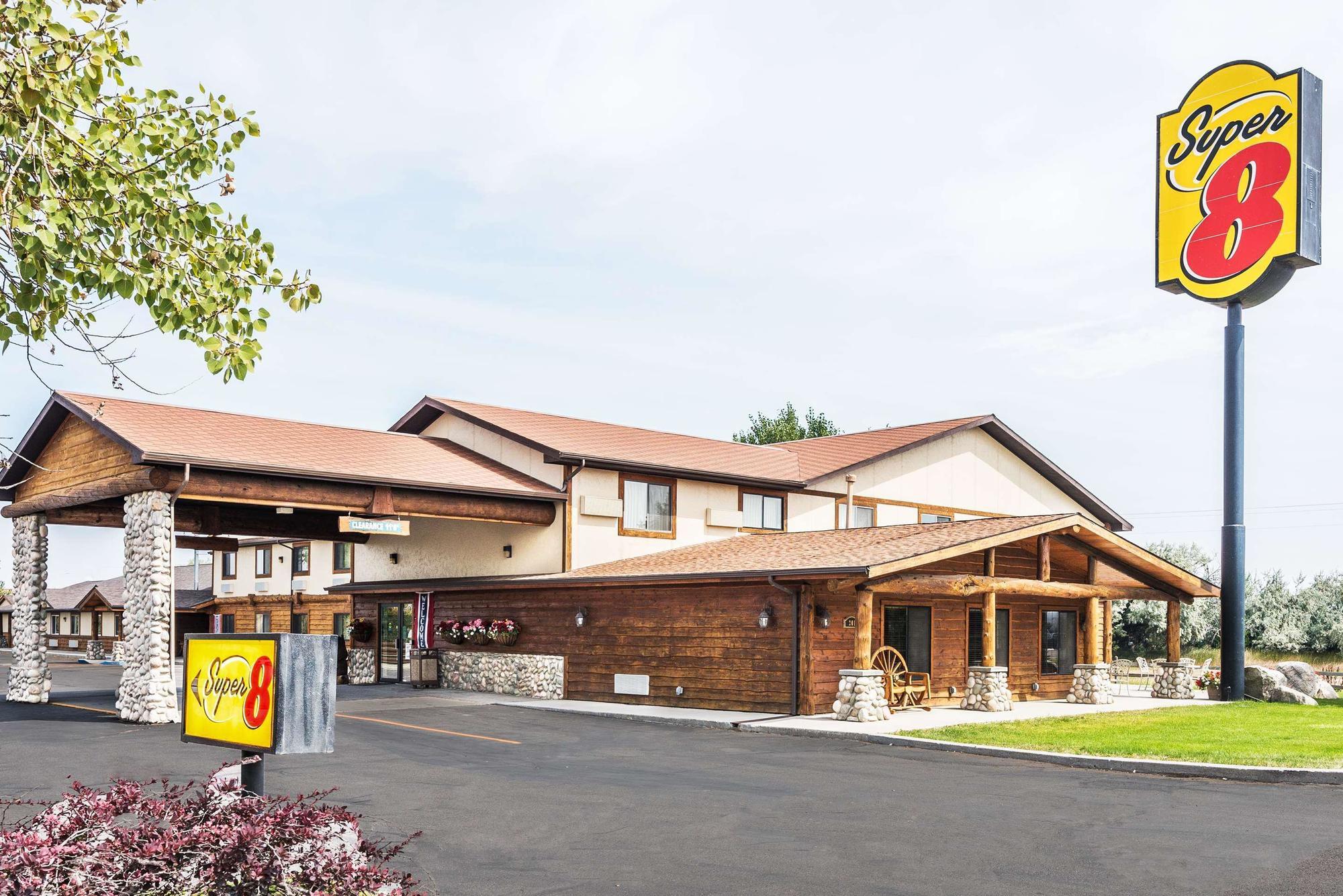 Homestead Inn And Suites Hardin Екстериор снимка