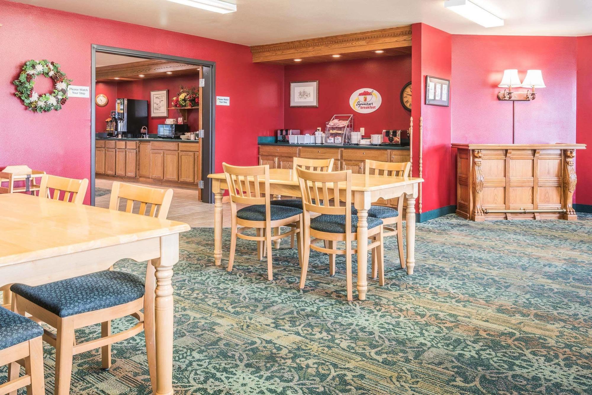 Homestead Inn And Suites Hardin Екстериор снимка