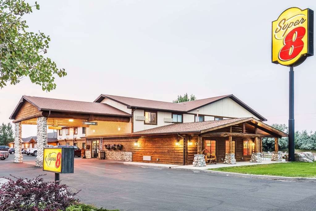 Homestead Inn And Suites Hardin Екстериор снимка