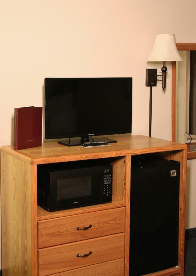 Homestead Inn And Suites Hardin Екстериор снимка