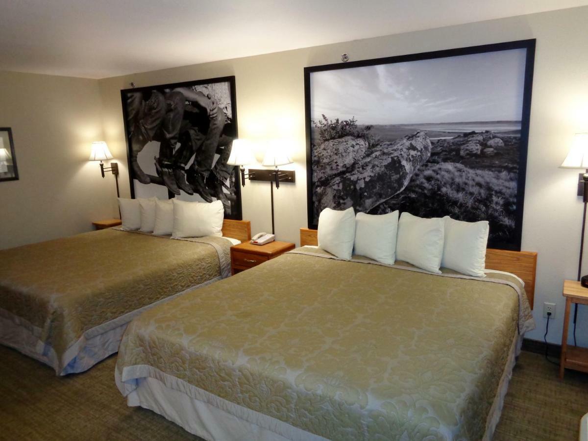 Homestead Inn And Suites Hardin Екстериор снимка