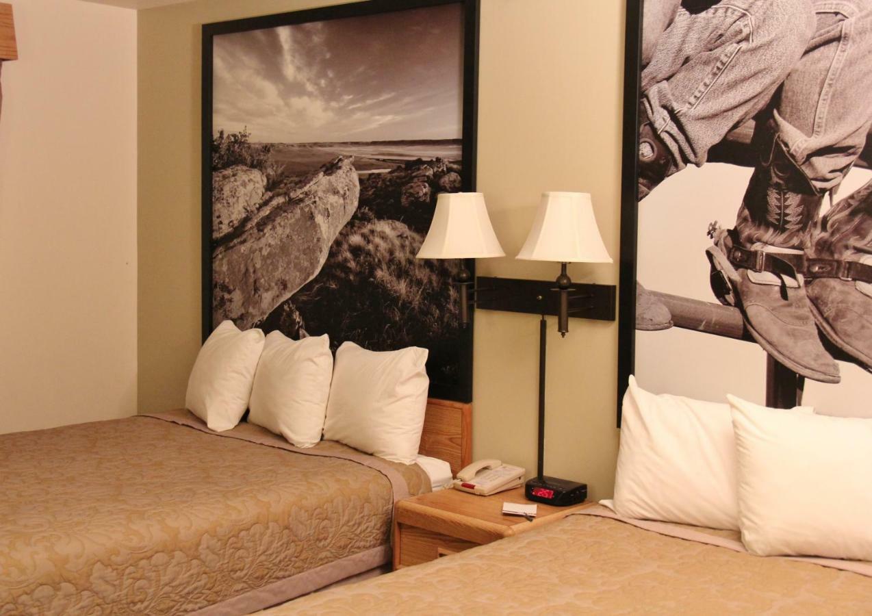 Homestead Inn And Suites Hardin Екстериор снимка