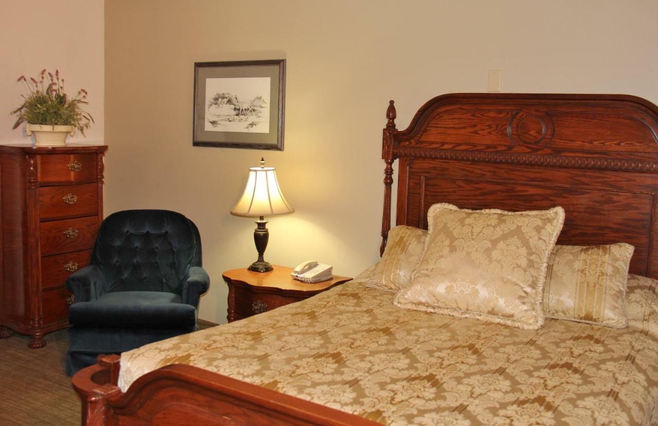 Homestead Inn And Suites Hardin Екстериор снимка