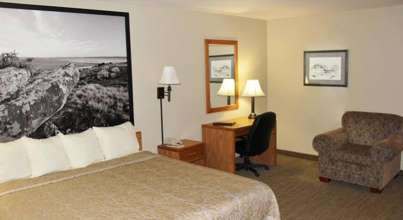 Homestead Inn And Suites Hardin Екстериор снимка